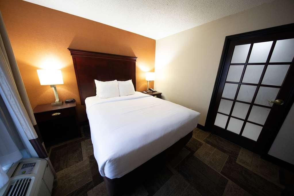 Comfort Inn & Suites Хатчинсон Номер фото